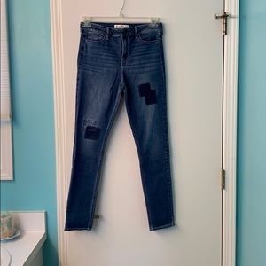 Straight leg blue jeans